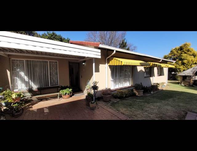 3 BEDROOM HOUSE FOR SALE IN BRACKENDOWNS